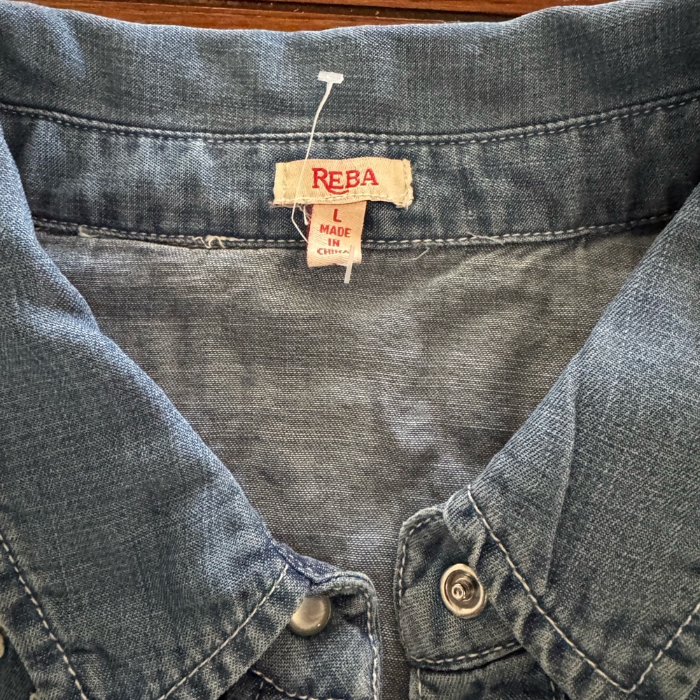 Women’s Reba Blue Chambray Denim Shirt with Embroidery - Picture 2 of 3